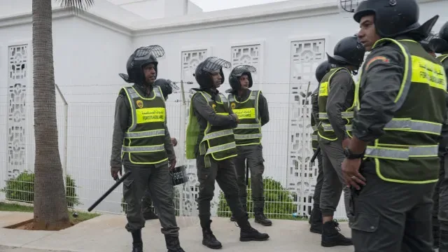 UE espera que todos os migrantes em Ceuta regressem a Marrocos