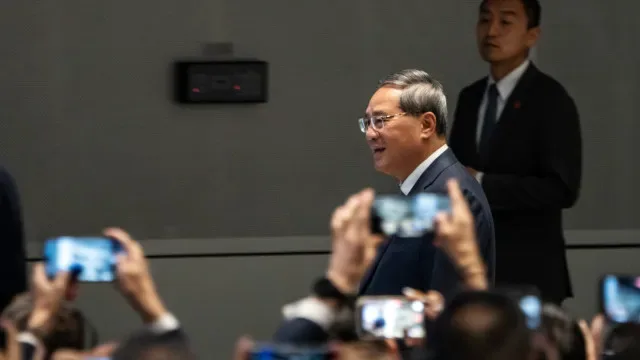 Primeiro-ministro chinês vai visitar Uzbequistão, Tajiquistão e Rússia