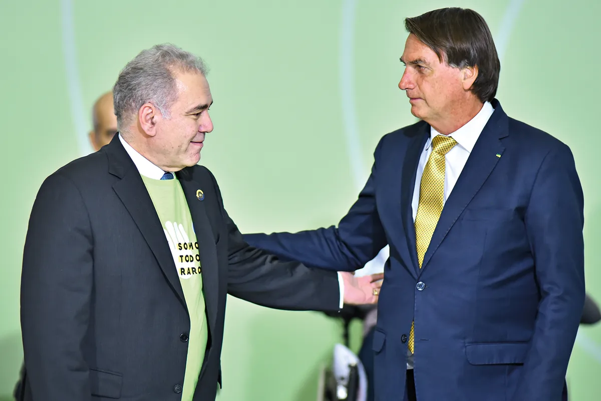 Ex-ministro da Saúde de Bolsonaro afasta ‘comoção’ sobre Fauci: ‘Flávio se vacinou’