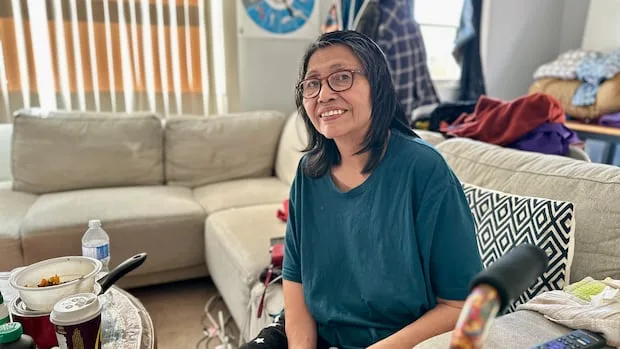 Yellowknife woman diagnosed with ALS in Alberta after spending thousands to leave territory for specialist treatment