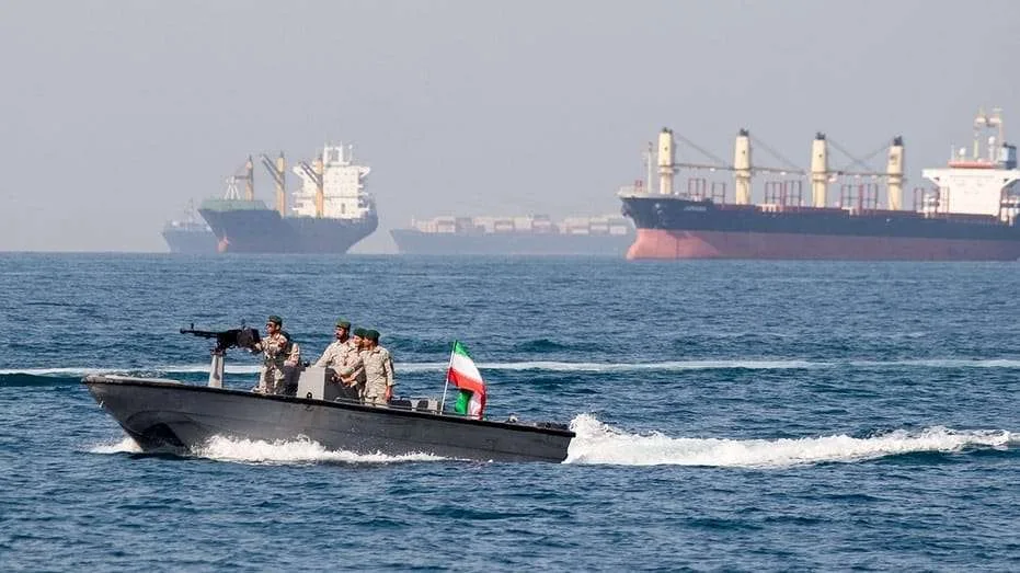 Ormuz seguirá cerrado mientras EEUU no responda a las exigencias de Irán