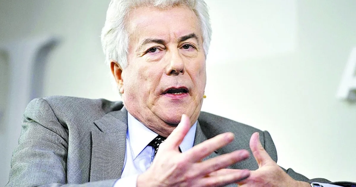 Ken Follett, escritor británico, 77 años: "No estoy convencido de que vaya a haber algún ser humano en la faz de la Tierra dentro de 5.000 años"