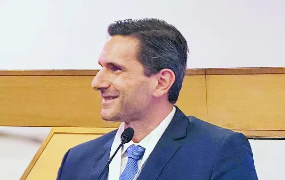 Globo demite executivo por mensagens com Vorcaro: “relação inadequada com anunciante”