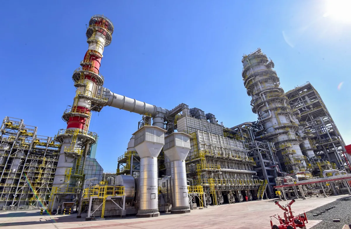 Oil inches up as U.S.-Iran peace deal fades