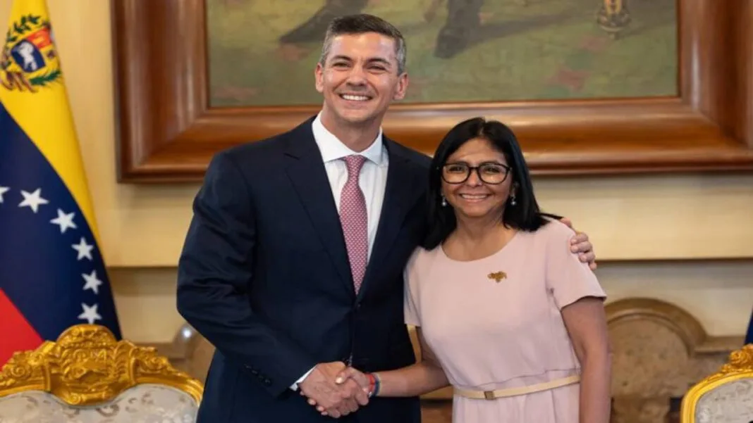 Venezuela y Paraguay firmaron acuerdo en Miraflores para iniciar una nueva etapa de relaciones