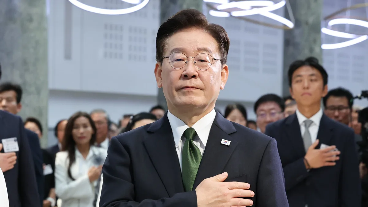李대통령 지지율 38%… 취임후 최저치 [한국갤럽]