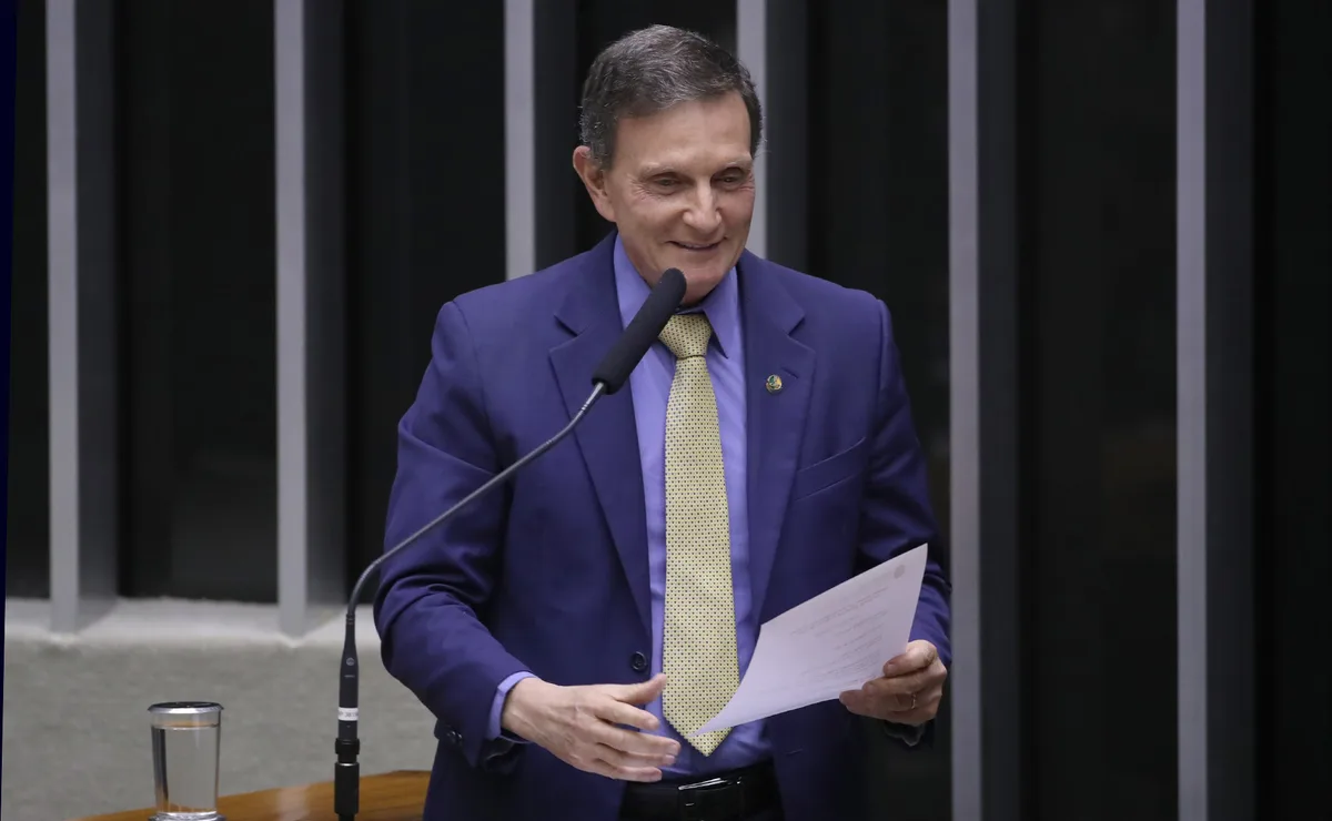 TSE derruba inelegibilidade de Crivella com voto de Nunes Marques