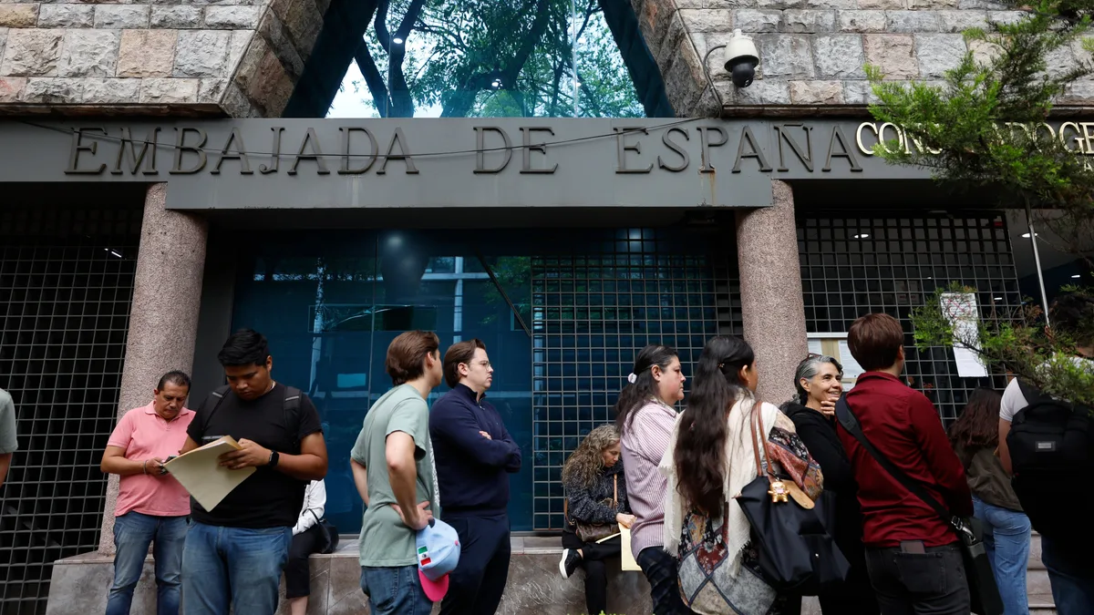 El BOE publica la decisión del Supremo de suspender el derecho a voto de los nacionalizados por la ‘ley de nietos’