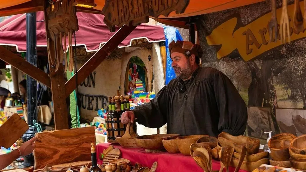 El mercadillo medieval ideal para visitar este verano: en una Reserva de la Biosfera con tejos milenarios y osos pardos