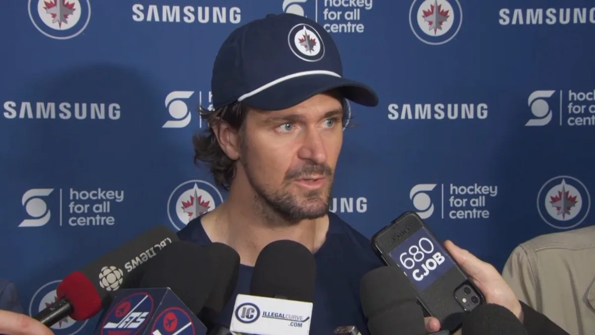 ‘Not spending energy on what-ifs’: Scheifele on if Hellebuyck return to Jets