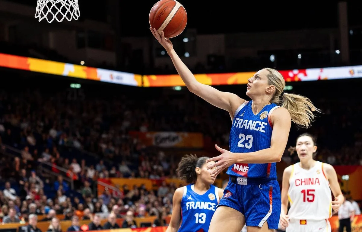 EN DIRECT Allemagne - France : Les Bleues rêvent d’une première finale mondiale, avec tout Berlin face à elles…