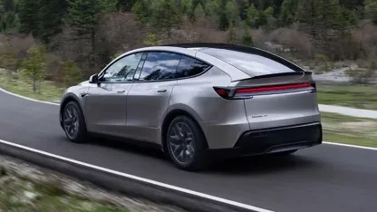 Model Y L: Hinweise deuten auf europäischen Start des längeren Tesla Model Y