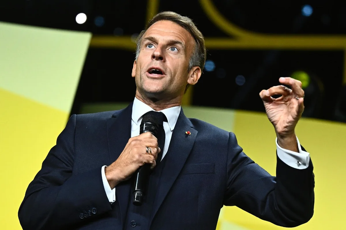Carburant : Emmanuel Macron va se rendre dans les pays du Golfe pour sécuriser des approvisionnements