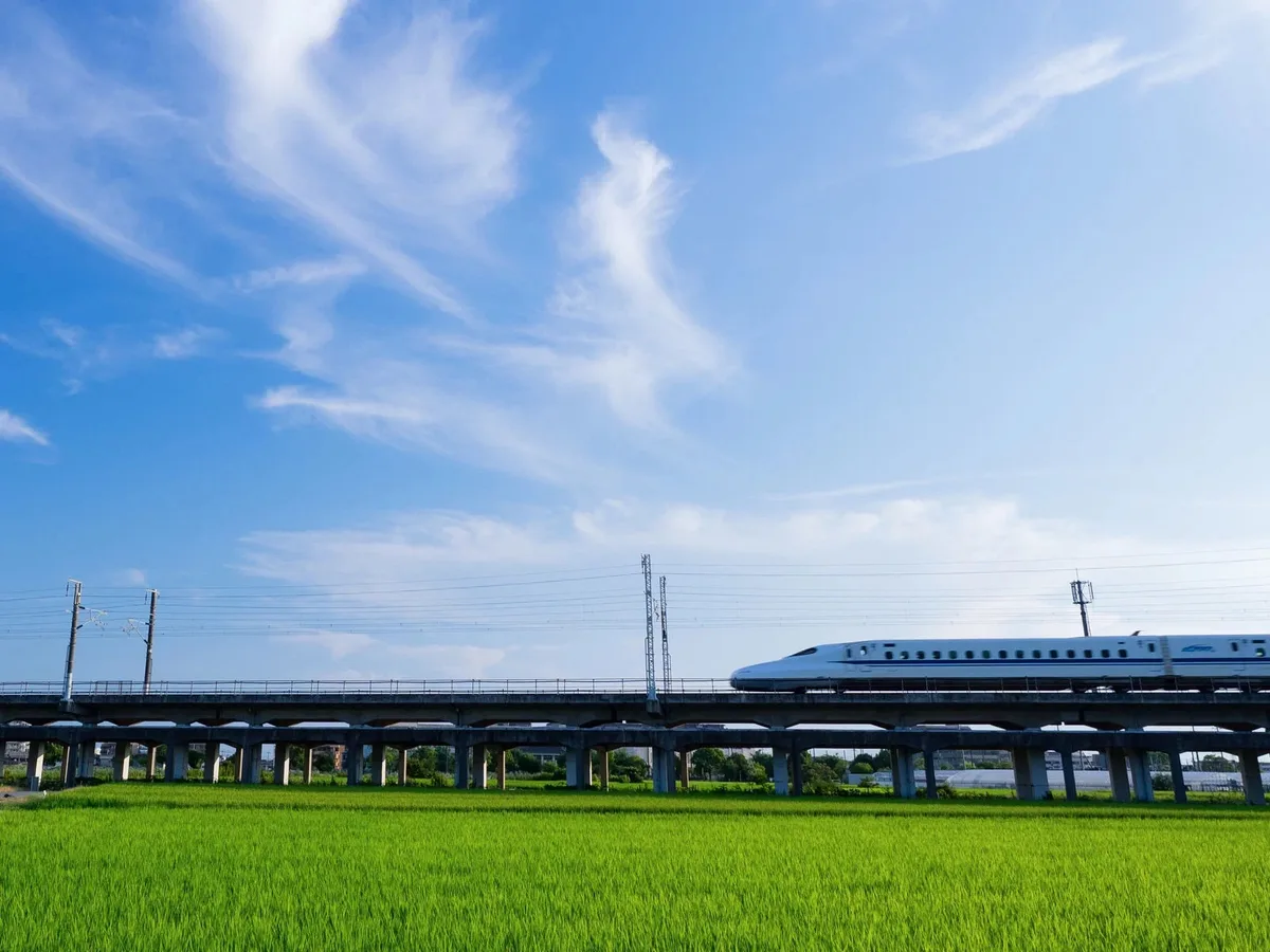 Tokaido Lumière Express: Stay overnight inside the Shinkansen from Osaka to Tokyo