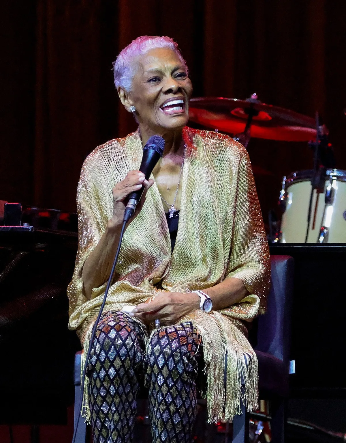 'Aquarelas' de Ary Barroso e Tom Jobim colorem com a bossa brasileira o show de Dionne Warwick no Rio de Janeiro