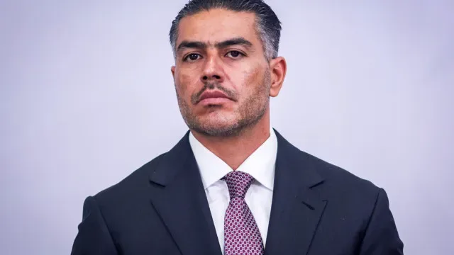 Governador mexicano procurado nos EUA por tráfico volta a afastar-se