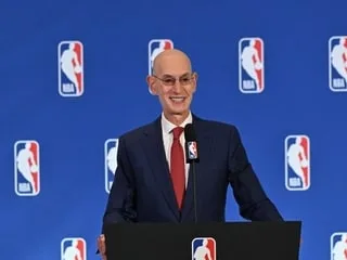 « Créer un front commun » : Adam Silver confirme des avancées avec l’Euroligue pour la NBA Europe