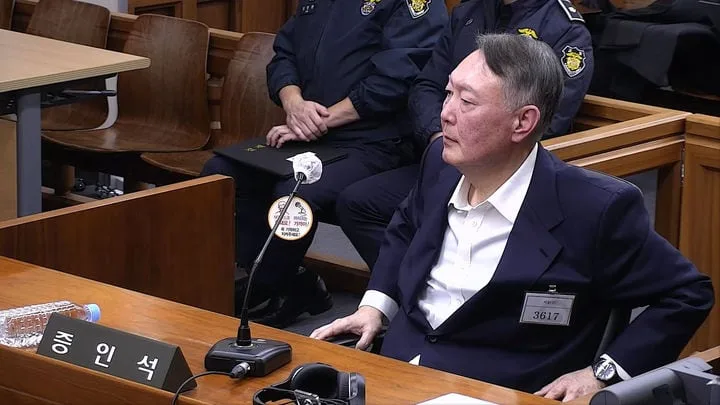 ‘한덕수 재판 위증’ 尹 전 대통령 항소심 종결...특검 벌금 1000만원 구형