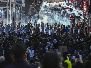 Violences du 17 octobre : six interpellations, six policiers blessés et trois manifestants pris en charge au Mans
