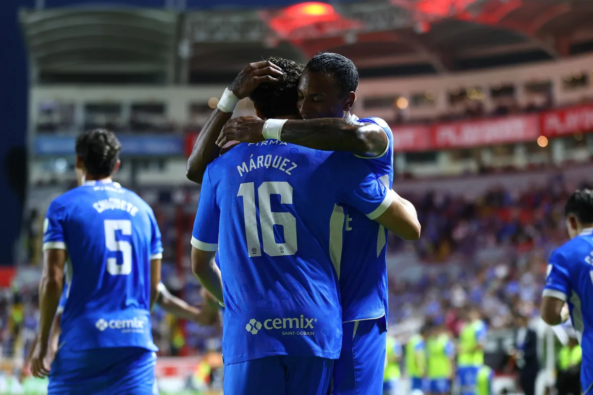 Despertó el campeón: Cruz Azul vence al Necaxa con golazos