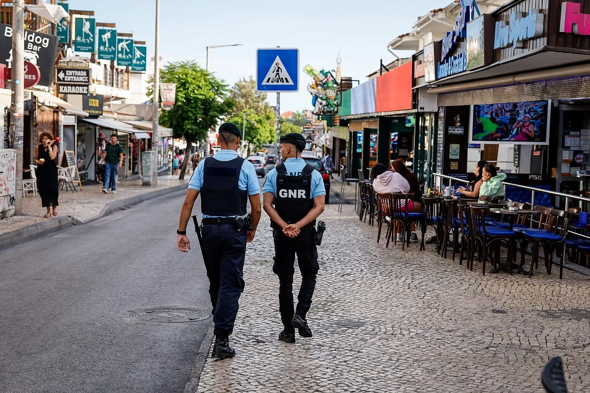 Polícia Municipal de Albufeira analisa novos dispositivos de segurança na zona dos bares após atropelamento