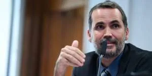 Principais aportes para estatais em 2027 beneficiam Correios, diz Moretti