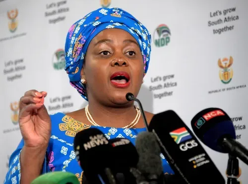 Kubayi backs new SIU head Leonard Lekgetho