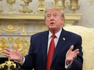 Guerre au Moyen-Orient : pétrolier en feu à Ormuz, Trump soutient Netanyahou… Les dernières infos