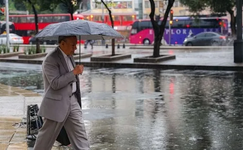 Activan alerta amarilla por lluvias fuertes en tres alcaldías de CDMX; hay probabilidades de caída de granizo