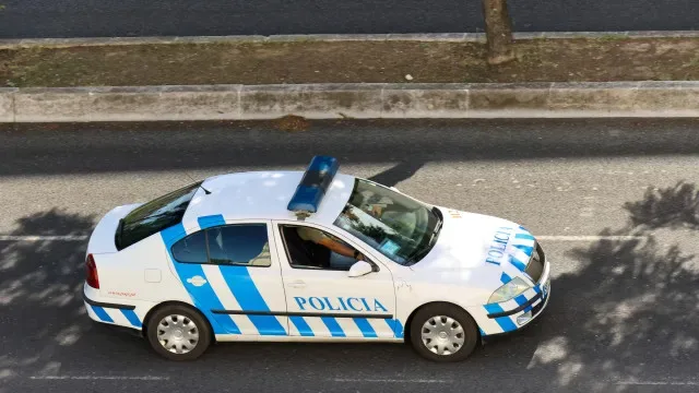 Foge após abastecer e é detido com taxa de álcool 6 vezes acima do limite