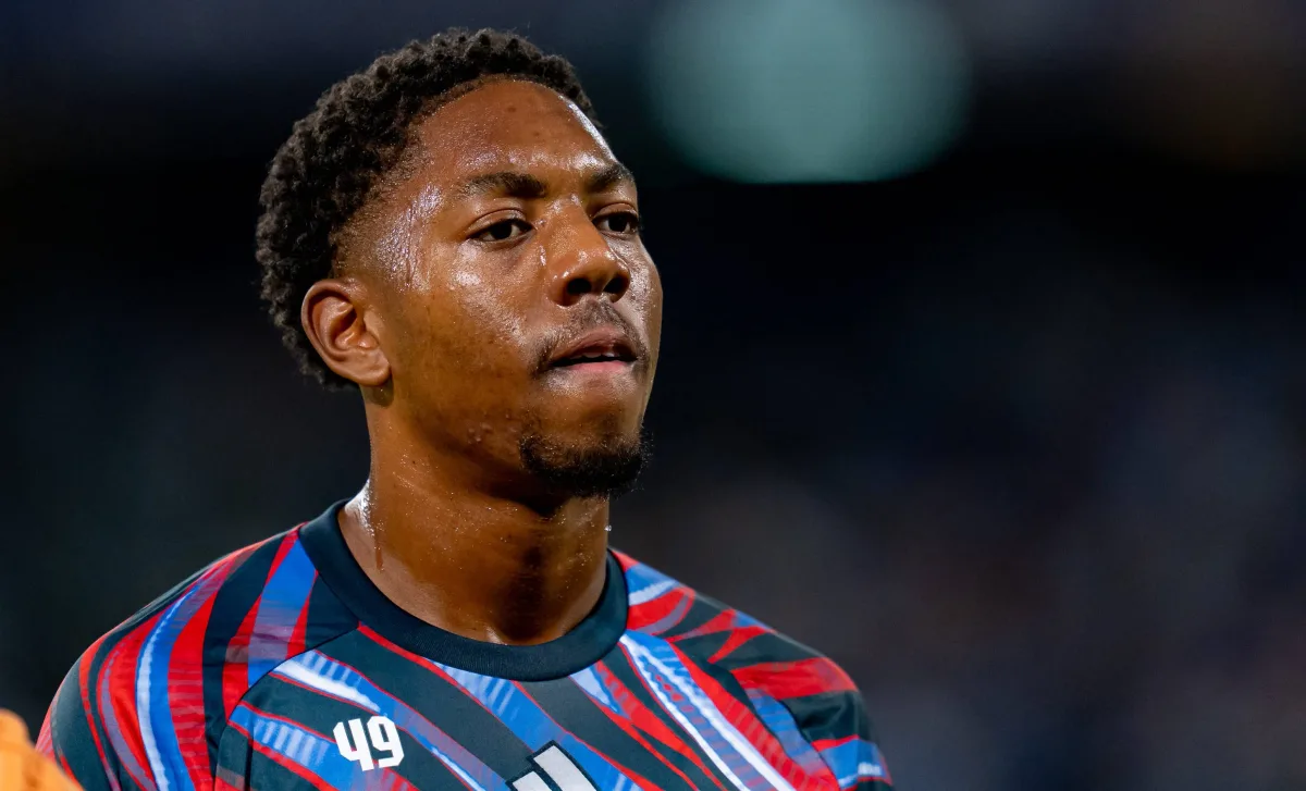 ‘Manter a calma sempre’: Como o budismo ajuda Lewis-Skelly a lidar com a pressão no Arsenal