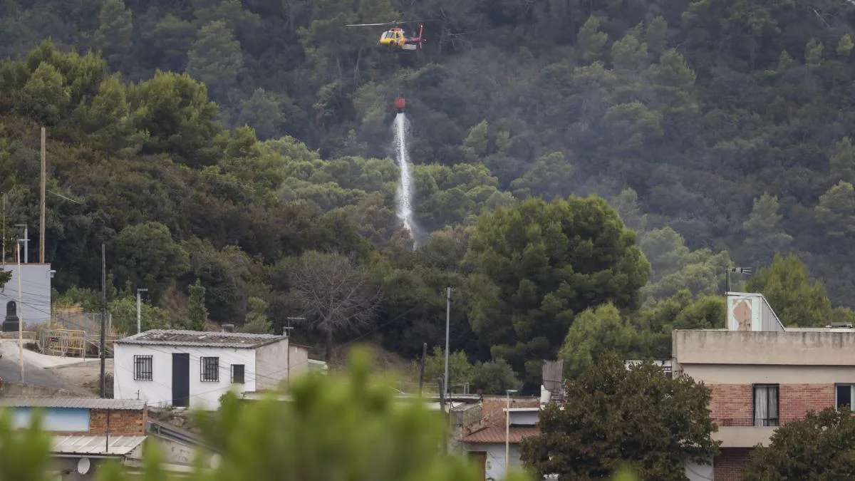 Los Mossos intervienen un encendedor y una colilla en el punto del incendio de Collserola