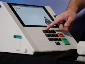 TSE muda mais de 4 mil locais de votação para o segundo turno; veja como consultar