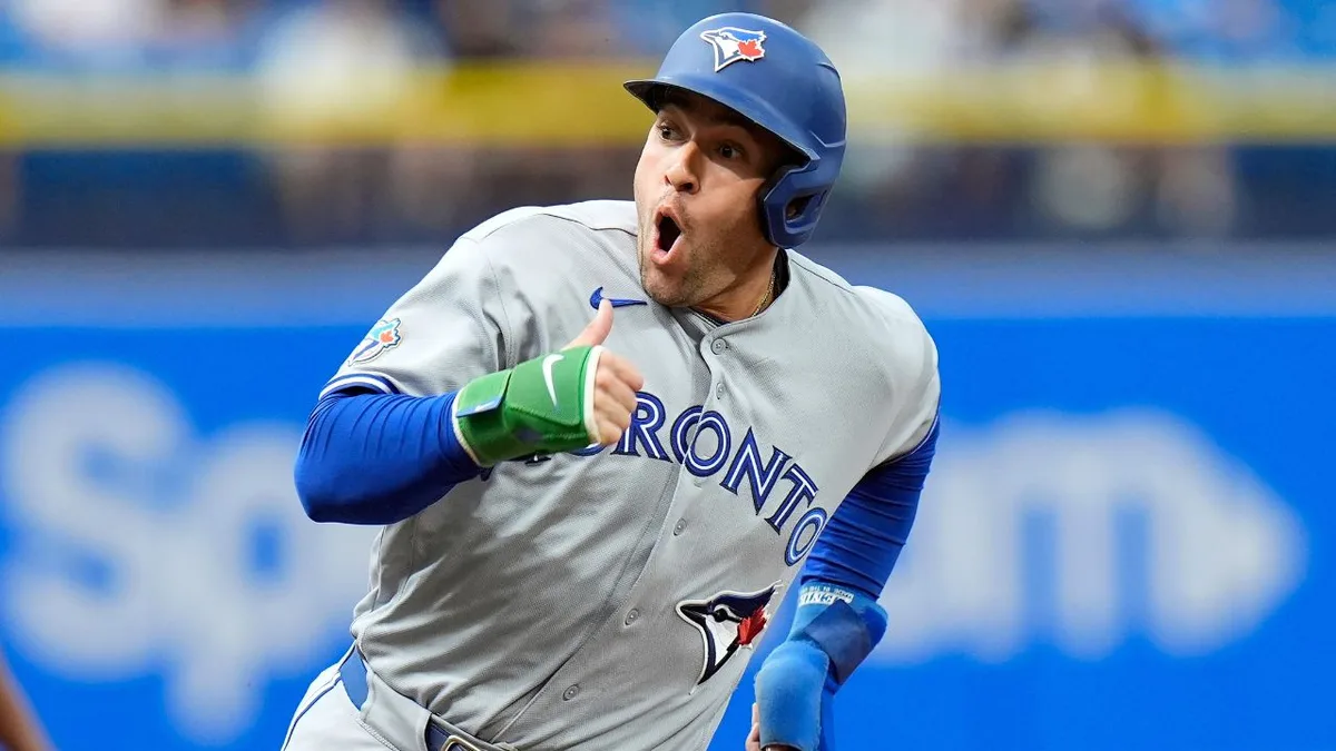 Blue Jays find power in romping of Rays