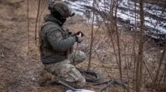 Why is Starlink internet so important on the battlefield in Ukraine?