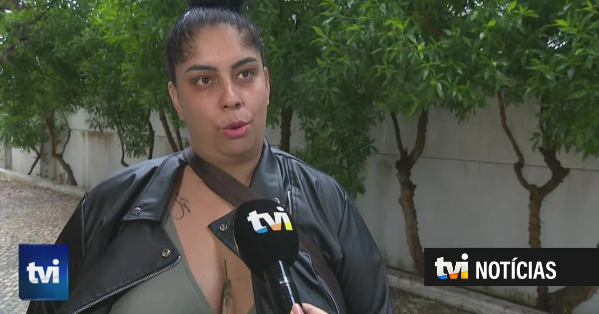 Menina de quatro anos que assistiu à morte da mãe em Algés fica em Portugal para já. Juízes querem ouvir o pai