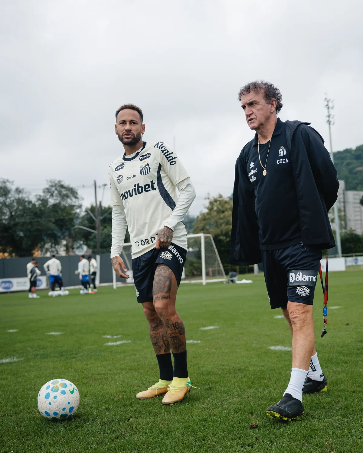 Escalação: Santos inicia preparação para clássico contra o Corinthians e terá Neymar titular