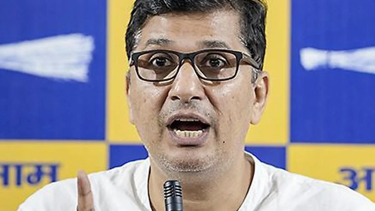 Saurabh Bharadwaj seeks FIR against Delhi Police personnel over alleged assault