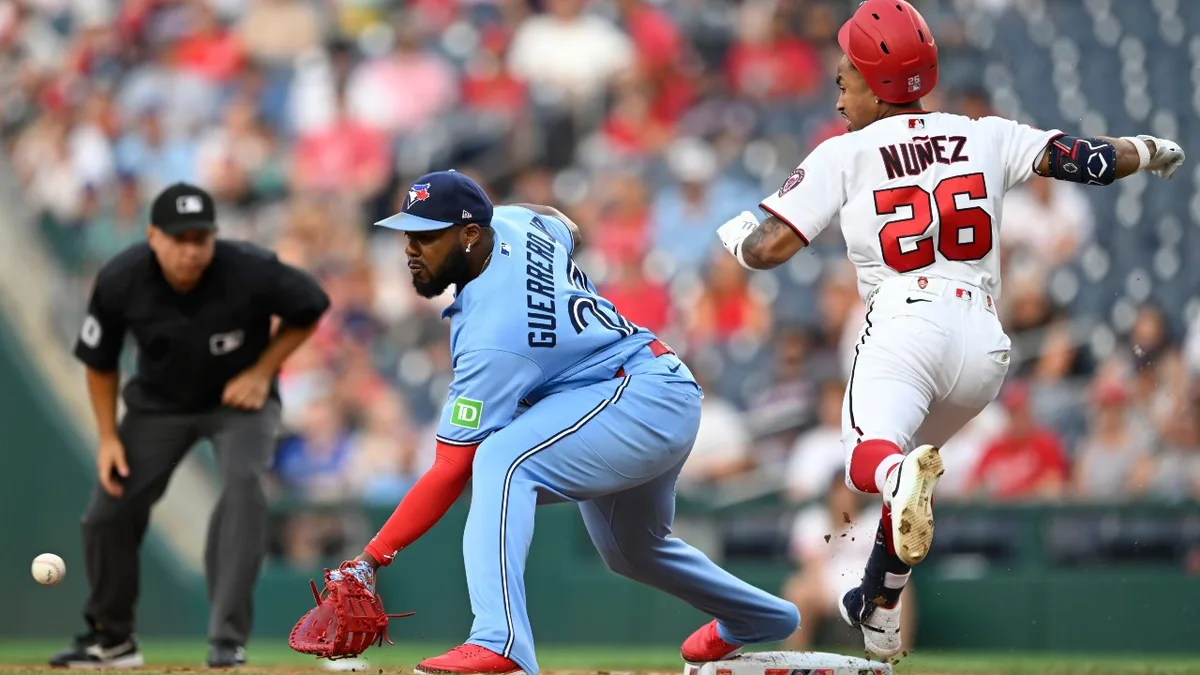 Guerrero Jr. among five Blue Jays finalists for Gold Glove Awards