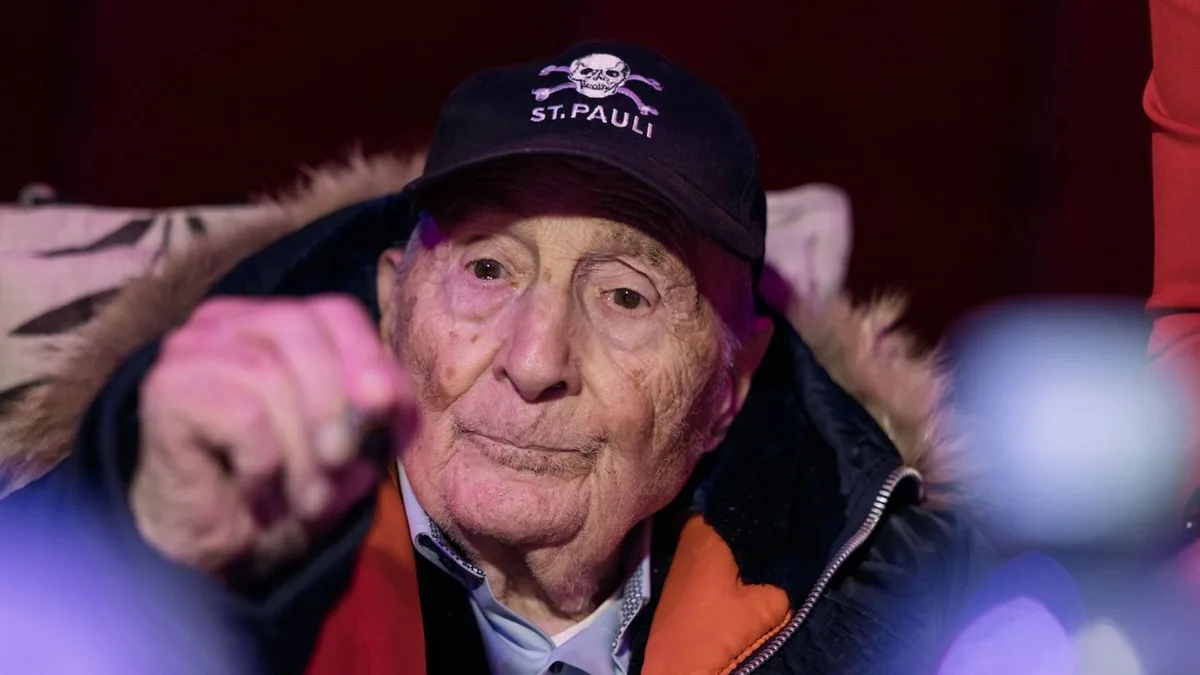 Dem Zirkus verbunden: Mit 95: Schlagerlegende Freddy Quinn zurück im Rampenlicht