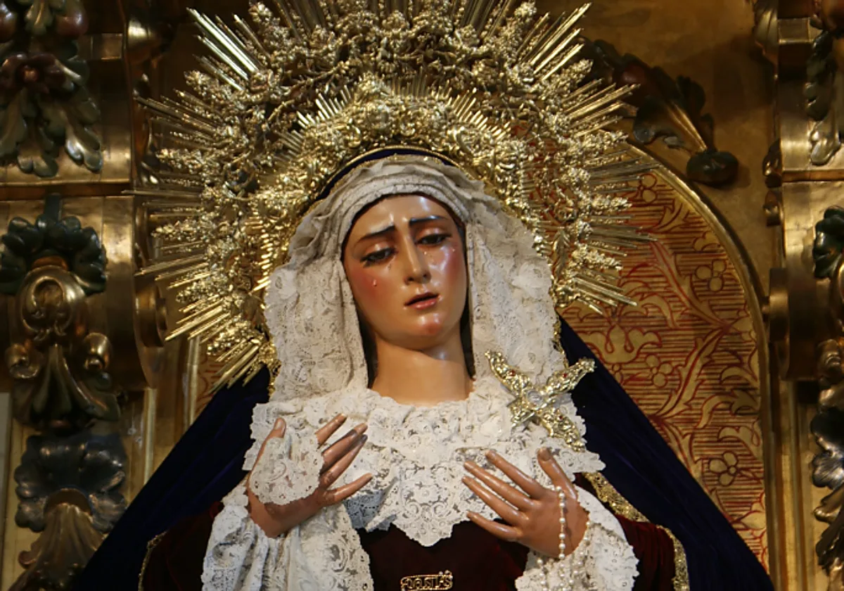 La historia del tesoro que Julia Candau le guardó a la Virgen de las Angustias de los Gitanos