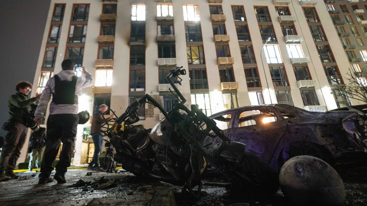 Liveblog Ukrainekrieg: Angriffe auf Kiew: Ukrainer beklagen abermals fehlende Vorwarnung