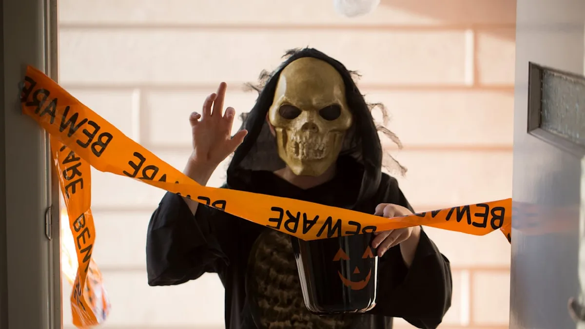 Airport-Albtraum statt Grusel-Spaß - Diese Halloween-Kostüme sind im Flieger tabu