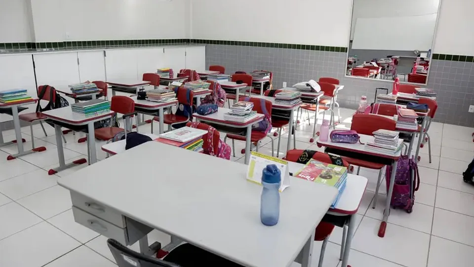 Greve de trabalhadores não docentes afeta funcionamemento das escolas