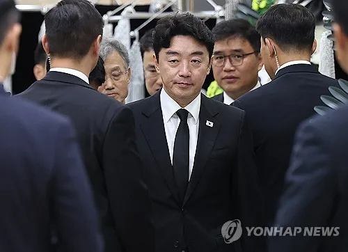 조희대 대법원장 부친상에 각계 조문 행렬…정치권·사법부 발길(종합)