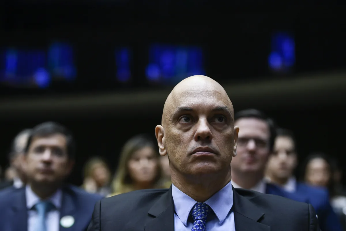 A “trilha do print”: Como a PF reconstruiu o envio de mensagens secretas entre Vorcaro e Moraes