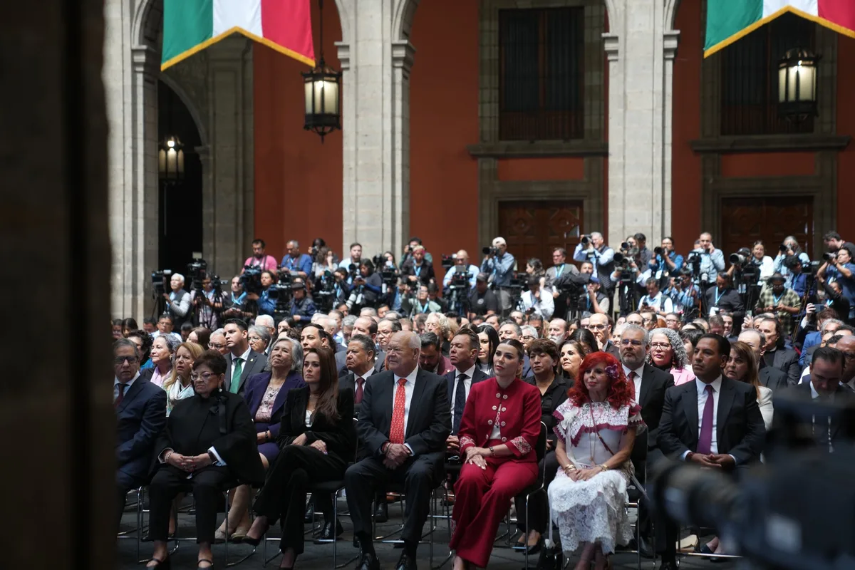 Segundo Informe de Sheinbaum: ¿Quiénes estuvieron en primera fila y a quiénes pusieron al fondo?