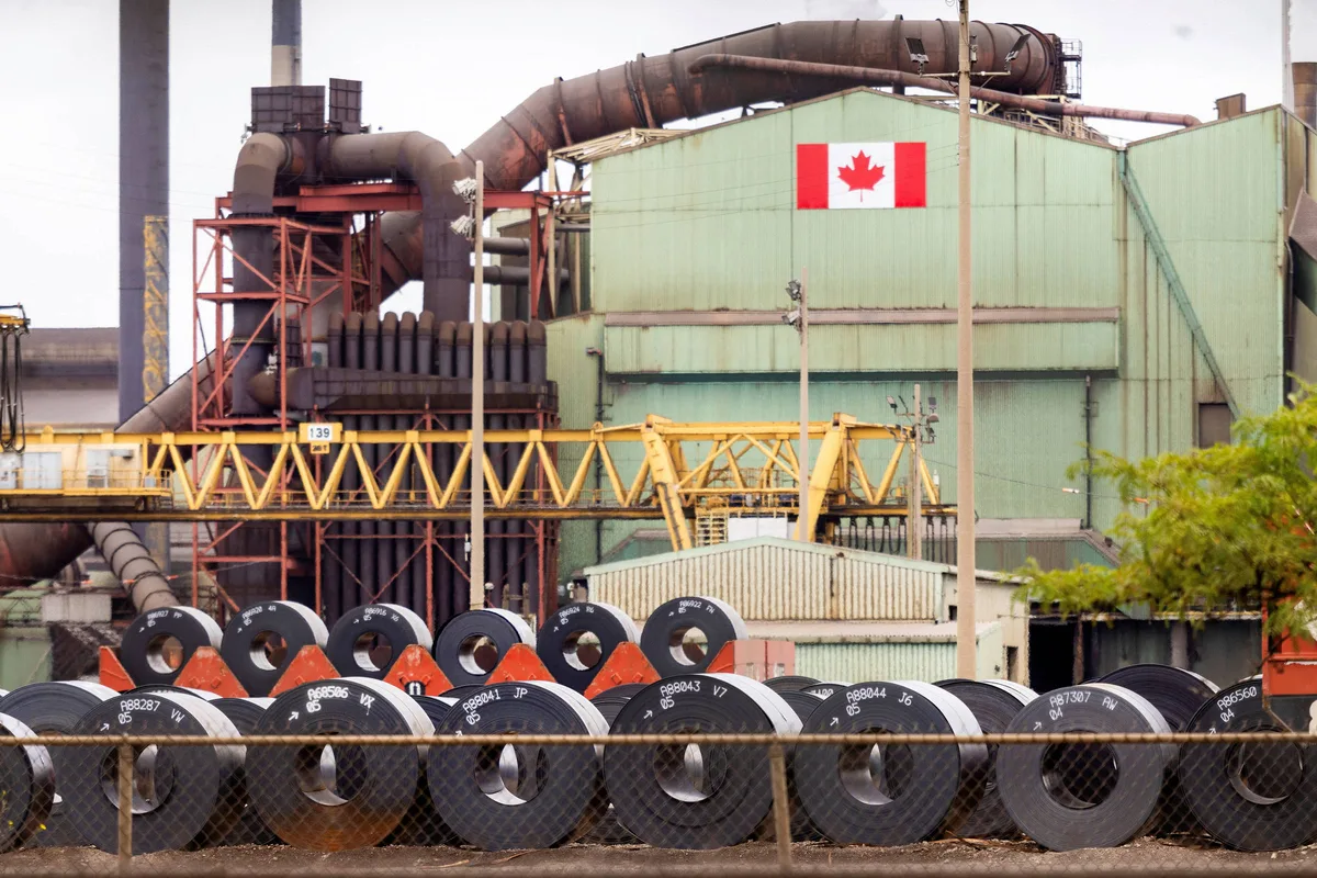 Economistas dizem que tarifas dos EUA de 50% sobre Canadá podem fechar 90 mil vagas de emprego