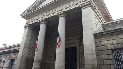 Mort de Nicolas Altmayer et Mathilde Favier : information judiciaire ouverte pour homicide involontaire, le conducteur du poids lourd présenté à la justice