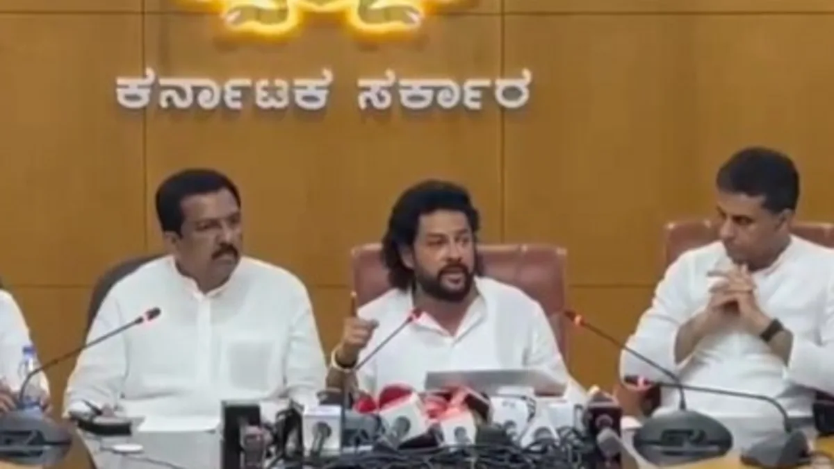 Karnataka minister B Nagendra resigns from cabinet, as MLA amid financial irregularity allegations